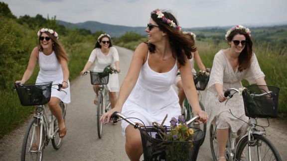EVJF à vélo : les plus belles régions pour pédaler entre amies