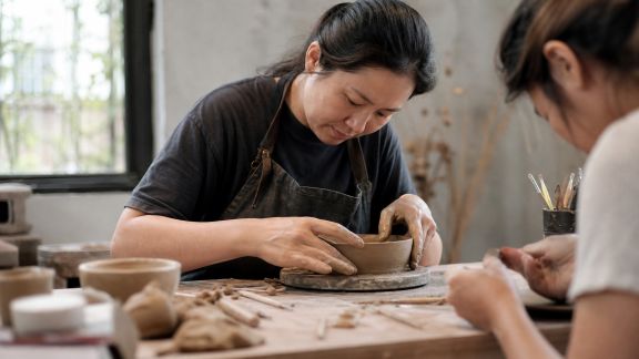 Découverte de l’artisanat local : visiter un atelier d’art ou de création