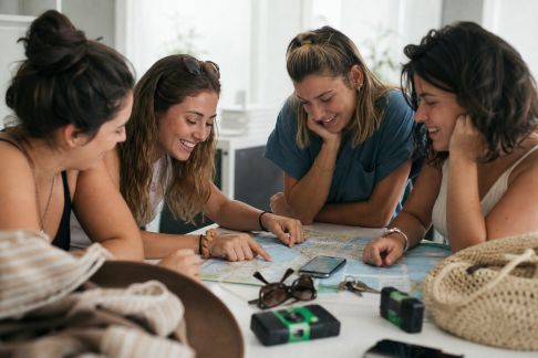 Comment organiser un EVJF multisite sans multiplier les frais