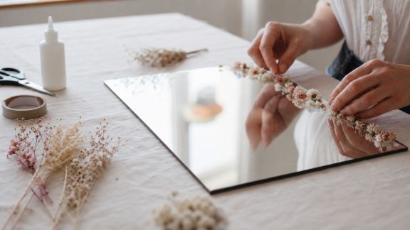 Décorer un miroir photo DIY pour capturer de beaux souvenirs