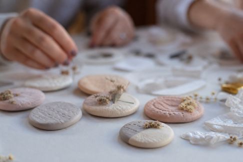 DIY magnets souvenirs à offrir aux participantes de l’EVJF