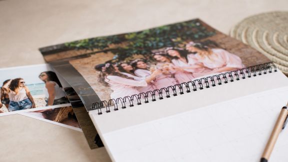 Comment créer un calendrier personnalisé avec les photos de l’EVJF